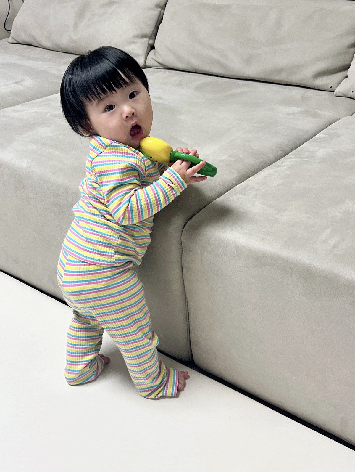 아잇 무지개 실내복 27