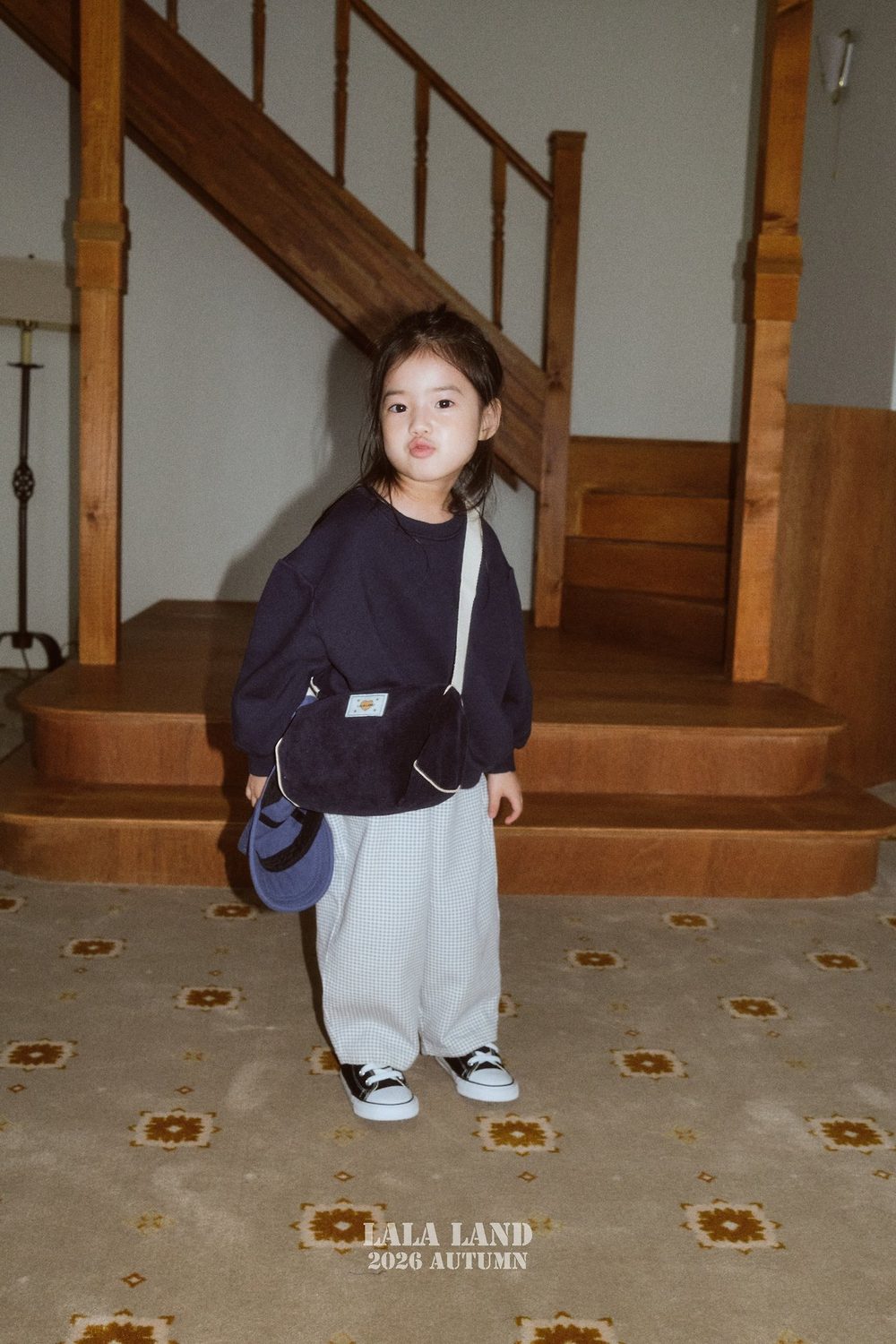 둥글절개맨투맨 26