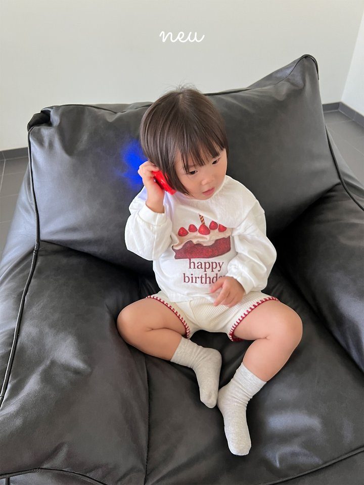 생일티 8