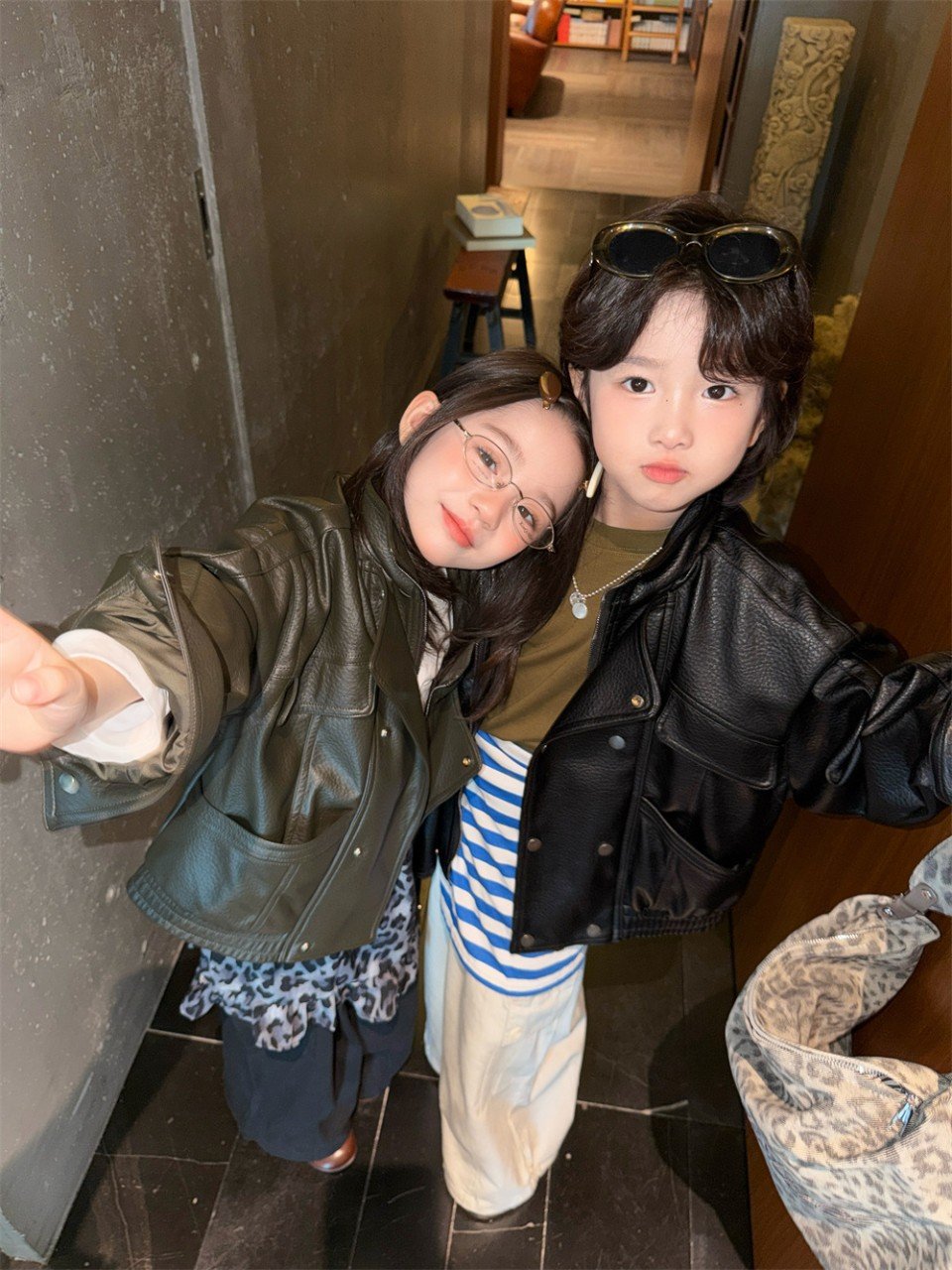 멋쟁이 레더 자켓 10