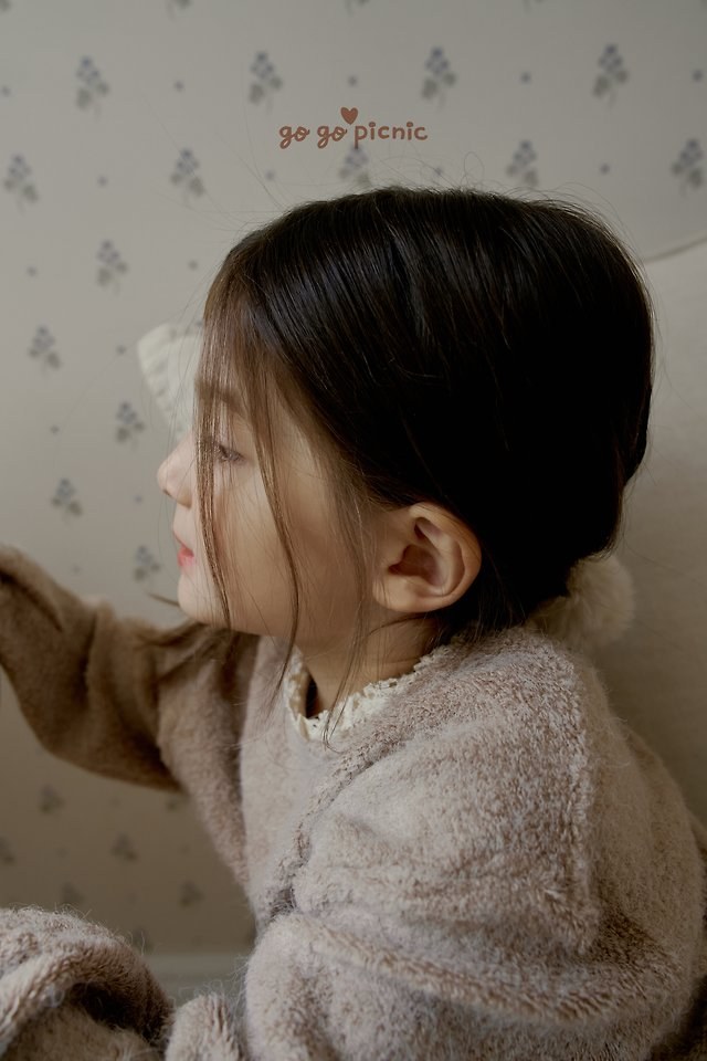 폼폼니트맨투맨 14