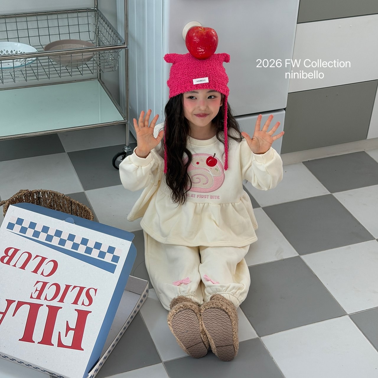 롤케익프릴맨투맨 9